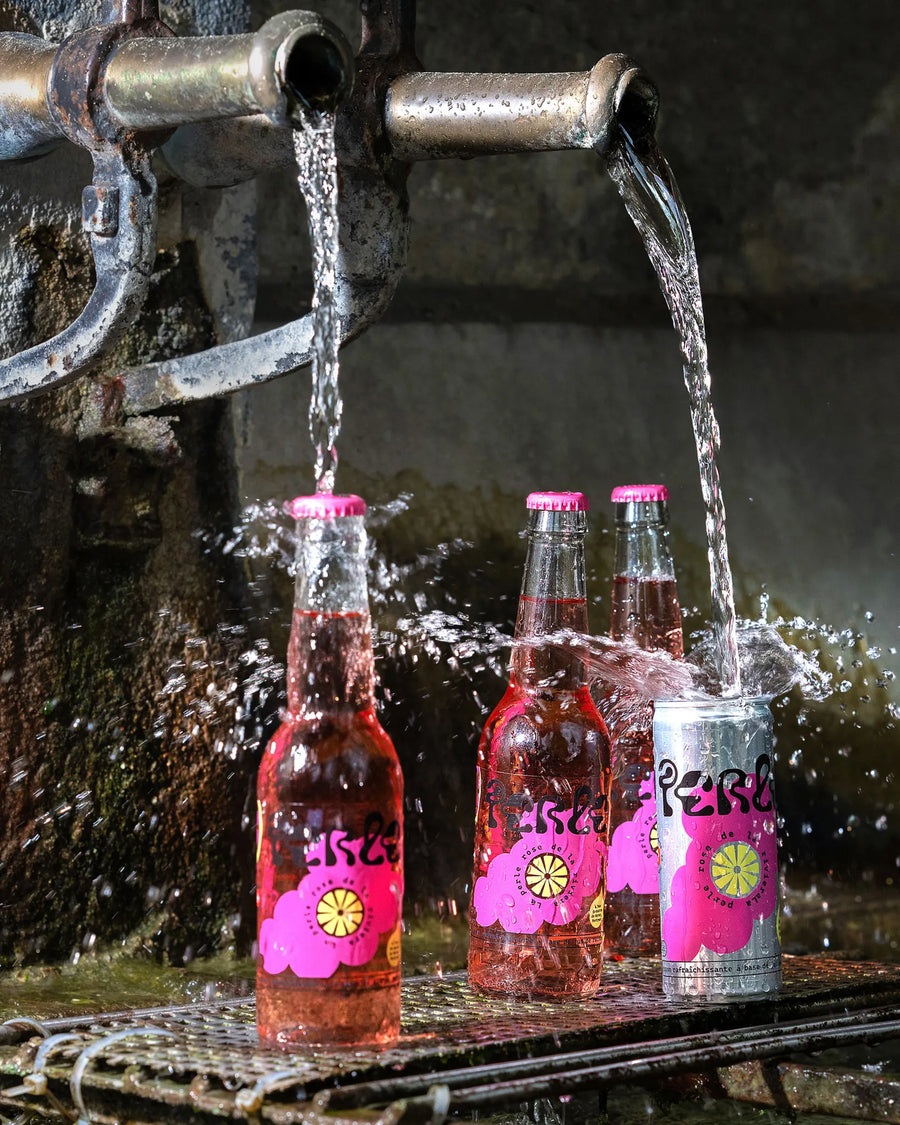 Perle rosé la boisson sans alcool : Quand l’eau alcaline de Montreux rencontre le Garanoir de Lavaux